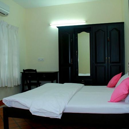 Appartement Malakkarethu House à Aranmula Extérieur photo